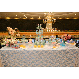 清新系婚礼甜品桌