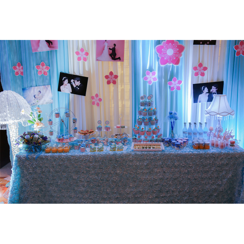 蒂芙尼蓝色主题婚礼甜品桌