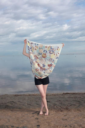 VALVAS scarves