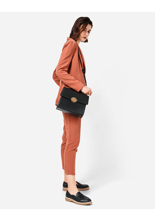 CHARLES＆KEITH 小方包 别致双梯形金属扣女士翻盖手提单肩包  包邮+三天无理由退换！ 商品图12