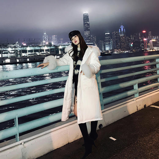 余潇潇2019春装新款可拆卸狐狸毛领90%白鸭绒收腰防风羽绒服女 商品图2