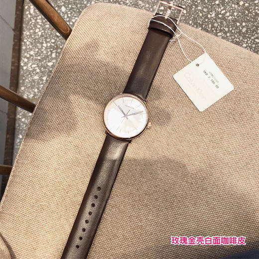 原单CK CalvinKlein 卡尔文·克莱恩
男士商务休闲腕表 此款承袭经典之雅致精髓，同时不复摩登之名 K8M216G6
表盘尺寸：40mm
机芯：原装瑞士石英机芯
       原厂配件组装 商品图8