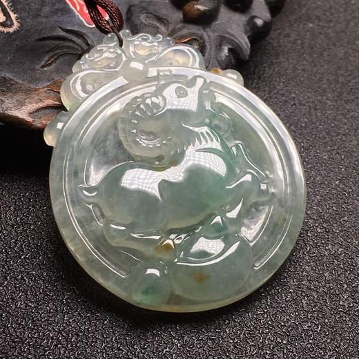 【D61882】翡翠冰种飘花生肖羊挂件 商品图0