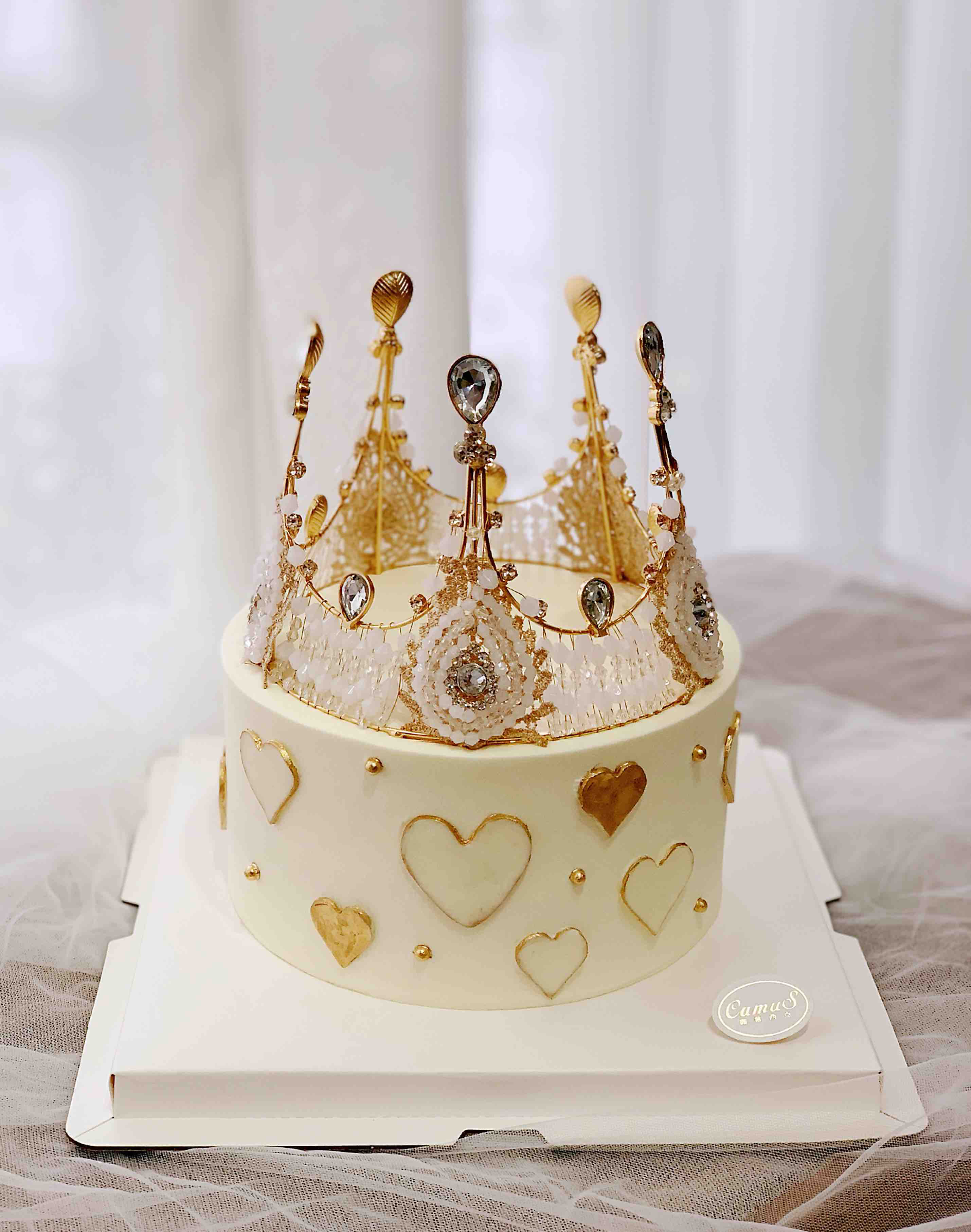 女王蕾丝皇冠蛋糕