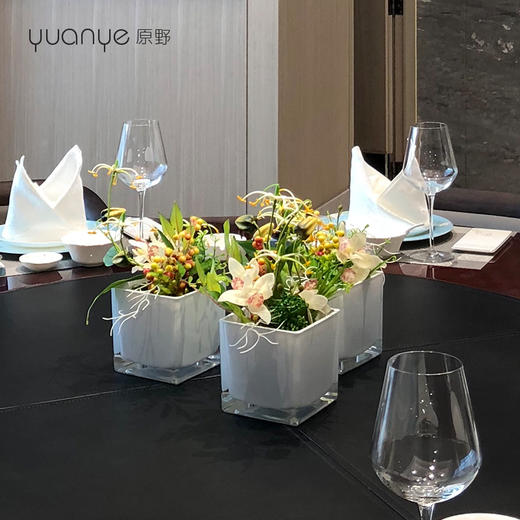 酒店餐桌仿真花圆形组合北欧简约圆桌转盘餐厅茶几会议所绢花假花 商品图4