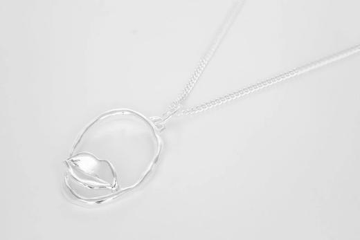 dora maar lips necklace 商品图0
