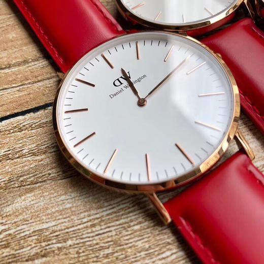 原单DW（Daniel Wellington 丹尼尔·惠灵顿）表盘尺寸40mm，36mm，32mm  28mm可选，最美不过新年红！[玫瑰][玫瑰][玫瑰] 商品图2