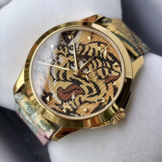 原单品质Gucci 古驰G-Timeless系列 中性腕表，新款老虎🐯面，手工工艺，精致独特～表径37mm，男女皆可佩戴！原装瑞士石英机芯，全套专柜包装。 商品图1