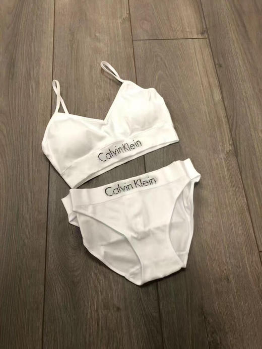 新款大白菜！CK女士无钢圈超舒适内衣套装 商品图3