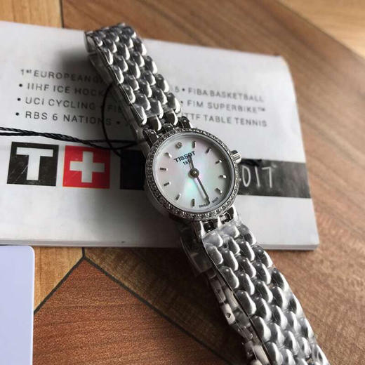 原单品质 TISSOT  天梭，T058乐爱系列，精致小巧女表，原装瑞士ETA石英机芯，全部原装配件组装，表径20mm，优雅知性，一表一号，三码一表。 商品图3