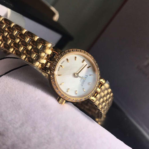 原单品质 TISSOT  天梭，T058乐爱系列，精致小巧女表，原装瑞士ETA石英机芯，全部原装配件组装，表径20mm，优雅知性，一表一号，三码一表。 商品图8