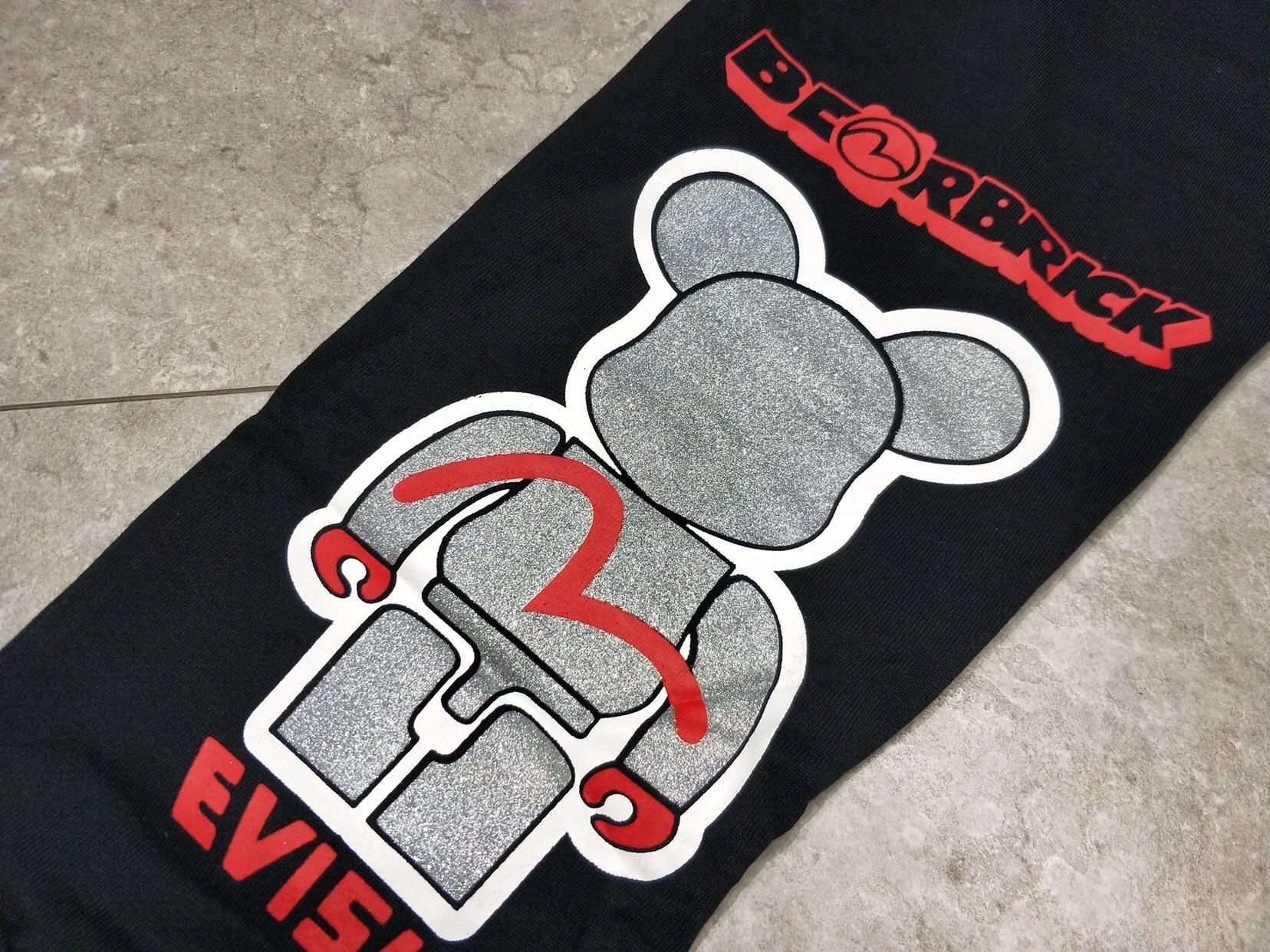 原厂t2品质 evi x be@rbrick 个性闪粉暴力熊logo印花