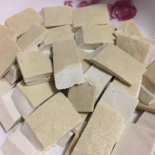 安徽 素鸡6根/豆干6袋/千张6袋/泉水豆干2袋（350g/袋）+千张2袋（3张/袋）+素鸡2根（200g/根） 天然泉水磨豆 精选优质黄豆 传统工艺保证了纯粹的豆香和口感 商品图12