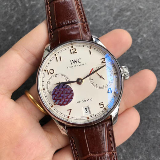 ZF神器 IWC－葡萄牙系列七日链 葡七 cal.51011自动机械机芯 独立小秒针 超长动能，真动能指示 蓝宝石玻璃 意大利牛皮表带 原装折叠扣 表径42mm[得意] 商品图1