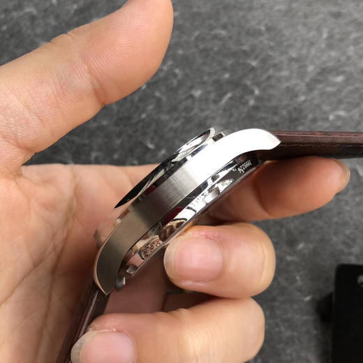 ZF神器 IWC－葡萄牙系列七日链 葡七 cal.51011自动机械机芯 独立小秒针 超长动能，真动能指示 蓝宝石玻璃 意大利牛皮表带 原装折叠扣 表径42mm[得意] 商品图4