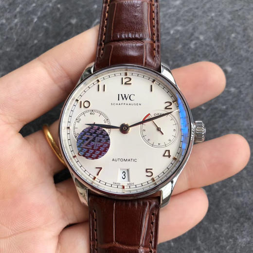 ZF神器 IWC－葡萄牙系列七日链 葡七 cal.51011自动机械机芯 独立小秒针 超长动能，真动能指示 蓝宝石玻璃 意大利牛皮表带 原装折叠扣 表径42mm[得意] 商品图0