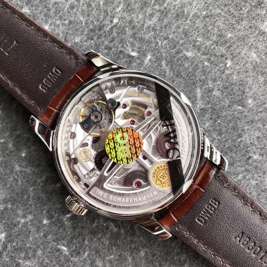 ZF神器 IWC－葡萄牙系列七日链 葡七 cal.51011自动机械机芯 独立小秒针 超长动能，真动能指示 蓝宝石玻璃 意大利牛皮表带 原装折叠扣 表径42mm[得意] 商品图7