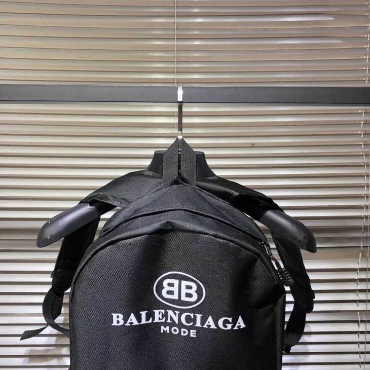 balenciaga/巴黎世家 2019春正品 白色印花男女尼龙