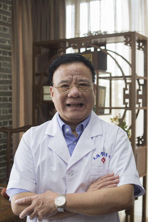 江长波,71岁主任中医师,省级名中医,著名心血管疾病首席专家