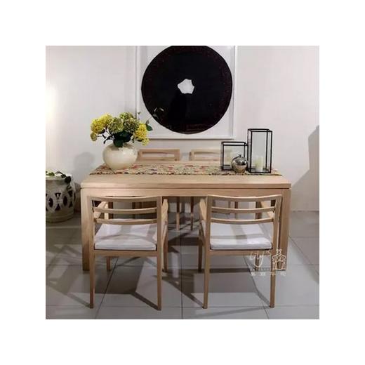 简约现代实木餐桌 商品图0