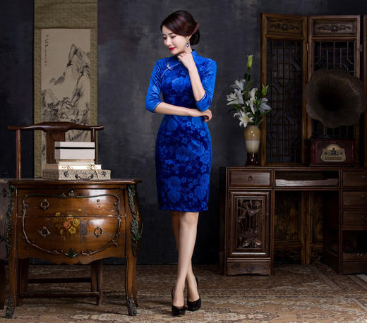 新款复古改良丝绒压花短款婚宴礼服大码旗袍 商品图1