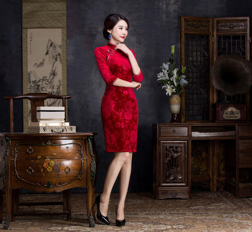 新款复古改良丝绒压花短款婚宴礼服大码旗袍 商品图6