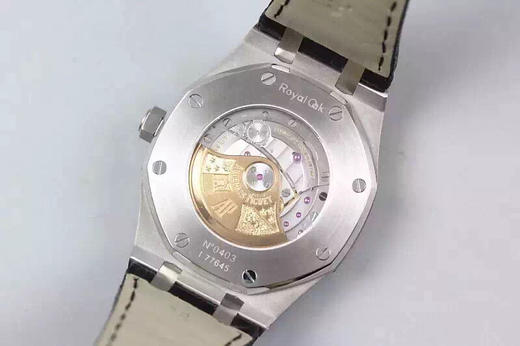 JF爱彼皇家橡树15400，41毫米，男士， 透底，3120自动机械机芯，动力储备60小时，表径41毫米，表壳厚9.8毫米，蓝宝石水晶玻璃，牛皮 商品图5