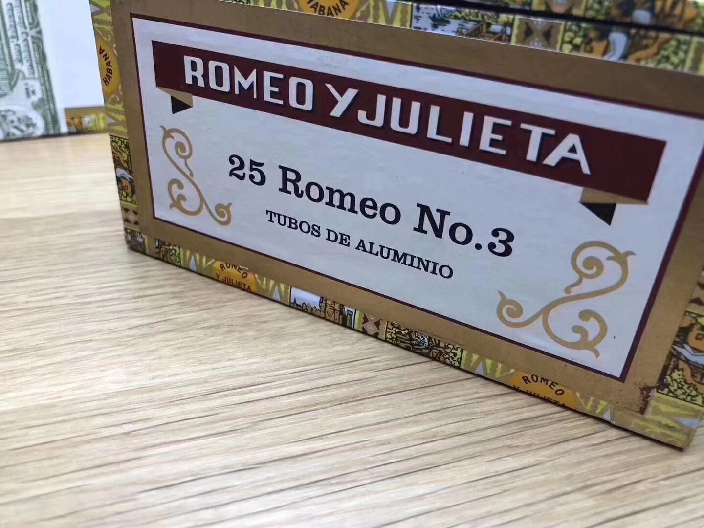 罗密欧与朱丽叶 3号 25只铝管礼盒装