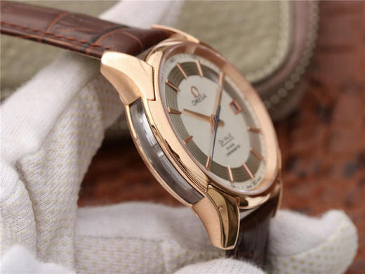 V6欧米茄碟飞系列，全自动机械机芯，男士 ，透底，精钢外壳，进口9015改Cal.8500，小牛皮表带 商品图4