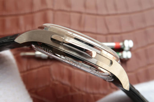 万国葡萄牙IW524204男表，银白刻度/金色刻度。原版开模Cal.95290手动上链机械机芯表径：43毫米，表壳厚度：12.3毫米。牛皮表带。透底 商品图5