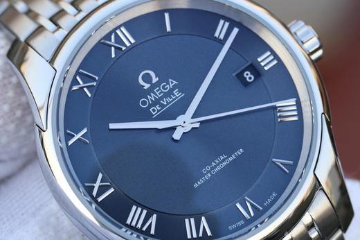 V6欧米茄碟飞431.10.41.21.02.001，进口MIYOTA8215改8500同轴机芯 原版开模 细节如下:1、字面罗马丁采用分体罗马丁，精钢表带，男士 商品图2