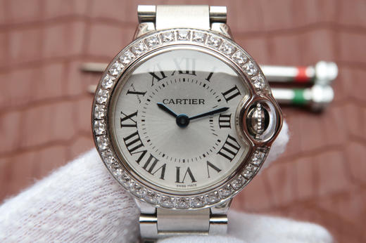 3A卡地亚蓝气球WE9003z3，原装瑞士Cal.057石英机芯表径：28.5毫米，表壳厚度：9.35毫米，表镜材质：蓝宝石水晶玻璃，背透：密底 商品图4