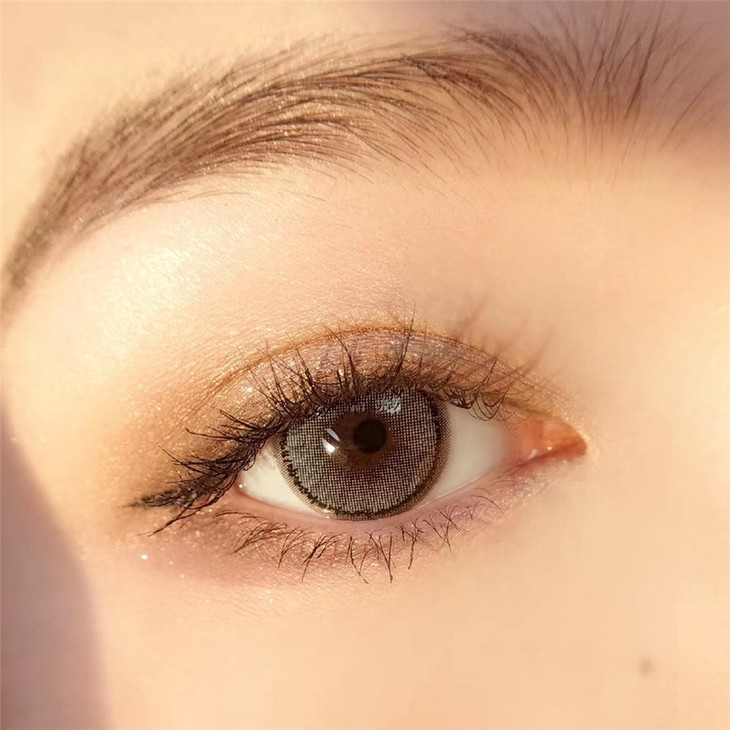 蓝色美瞳新宠 hancon泪花蓝 美瞳 欧美妆 素颜 混血 欧美妆容分享.