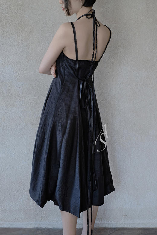 Phaedo 19SS  曜黑色真丝吊带裙 商品图1