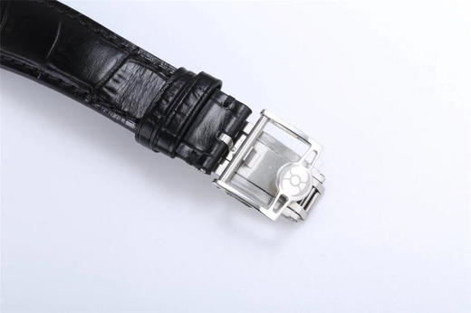 【MB&F】「Legacy Machine Split Escapement」爆款来袭！搭载与 Stephen McDonnell 合作设计的全自动上链机芯，摆频18000vph。 商品图7