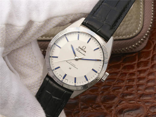 XF欧米茄星座尊霸系列，复古牙圈优雅设计，尺寸39x10mm，zui新改8900自动机械机芯，316L不锈钢表壳，牛皮表带，针扣，防水50米 商品图3