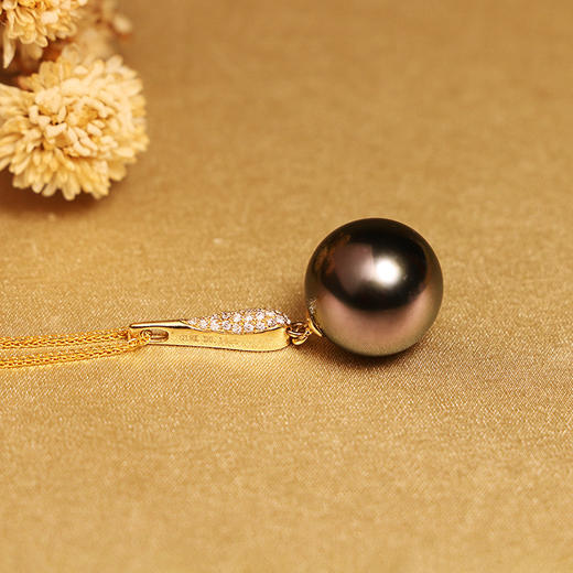 【定制·约10个工作日】甄珠贝 小爵士 18K金钻石镶嵌大溪地海水黑珍珠吊坠女12-13mm正圆 商品图2