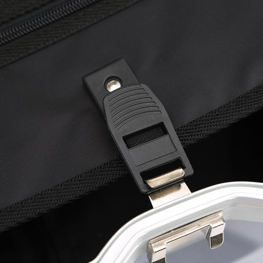 BJ7 25002 四轮旋转拉杆箱 65/24- 银色 商品图11