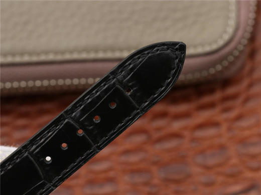 YF萧邦HAPPY SPORT MEDIUM AUTOMATIC系列 278559-3001 此款是肖邦旗下zui具代表性的腕表名为快乐钻系列zui有特色是夹层玻璃的七颗钻石 产生自旋 犹如舞蹈 商品图6