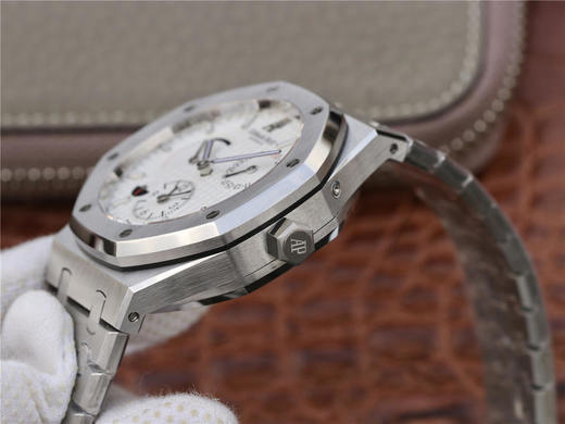 TWA爱彼皇家橡树26120，国外zui新玩物 终于有复刻解毒来了 双重时间 美联社 AP爱彼 皇家橡树 26120ST.OO.1220ST.01 复刻机芯Cal.2329/2 商品图6