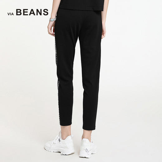 VIA BEANS  弹力腰绣回纹字母长裤    8022100057 商品图2