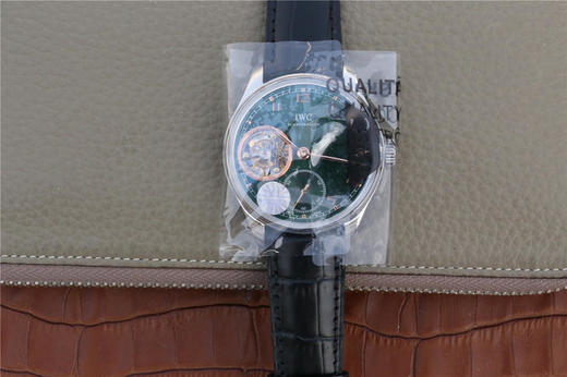 YL万国lWC葡萄牙系列lW546301绿面陀飞轮 43mm 98900型机芯腕表 yl为了追求1：1完美复刻 ，男士腕表，皮表带，透底 商品图12