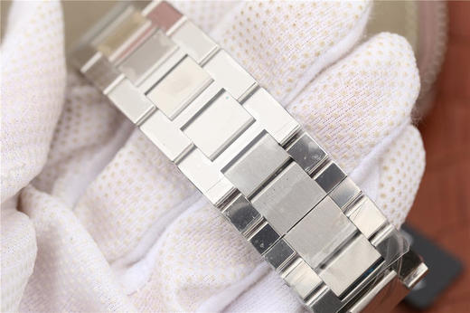 ZF卡地亚 Cartier（伦敦系列）W670101chao薄经典款。正品原装开模，釆用9015机芯。SOLO系列腕表完美保留其经典的优雅与卡地亚特征 商品图5