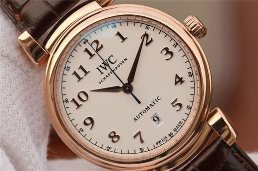 万国达文西系列2017新款。又一乱真选择！100%原装逐个零件开模，精钢镀银表壳。2892改原装35111自动机械,40毫米中规直径 商品图3