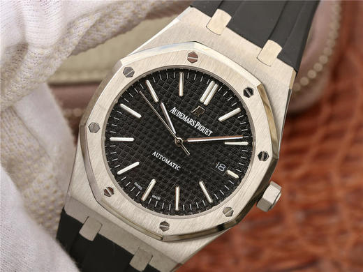 爱彼皇家橡树15400橡胶系列，搭载订制版超薄9015改Cal．3120全自动机芯，原版ap格子纹表盘，双面蓝宝石玻璃，进口橡胶表带，原装折叠表扣，佩戴舒适柔软 使用寿命更长 商品图2