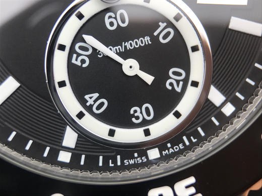 JJ卡地亚CALIBRE DE CARTIER卡历博系列W7100056潜水腕表，42mm直径，男士手表，自动机芯，密底，硅胶表带。 商品图8