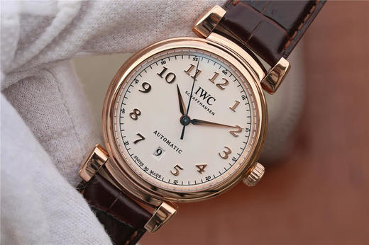 万国达文西系列2017新款。又一乱真选择！100%原装逐个零件开模，精钢镀银表壳。2892改原装35111自动机械,40毫米中规直径 商品图1