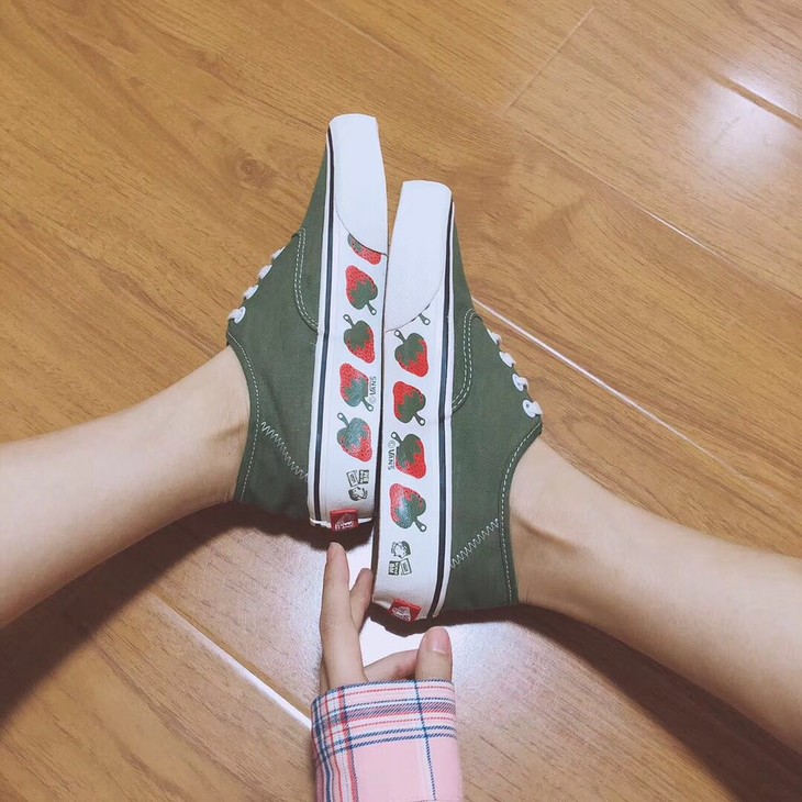 纯真19新款vans万斯小草莓女士低帮休闲板鞋