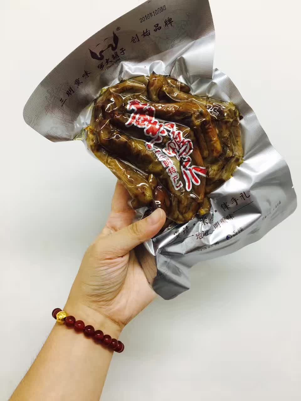 福建罗大胡子简装产品熏鸭爪现做现发特产小吃零食8支装