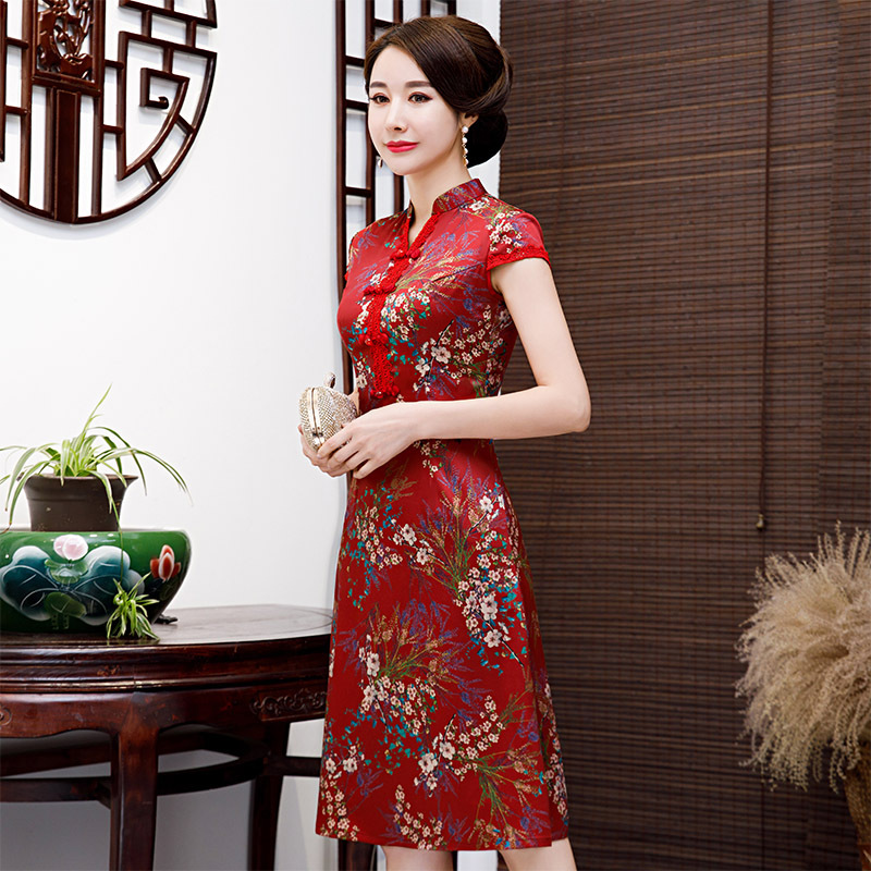 复古唐装中长款蕾丝边修身显瘦低领丝绸旗袍(货号 lh19023)